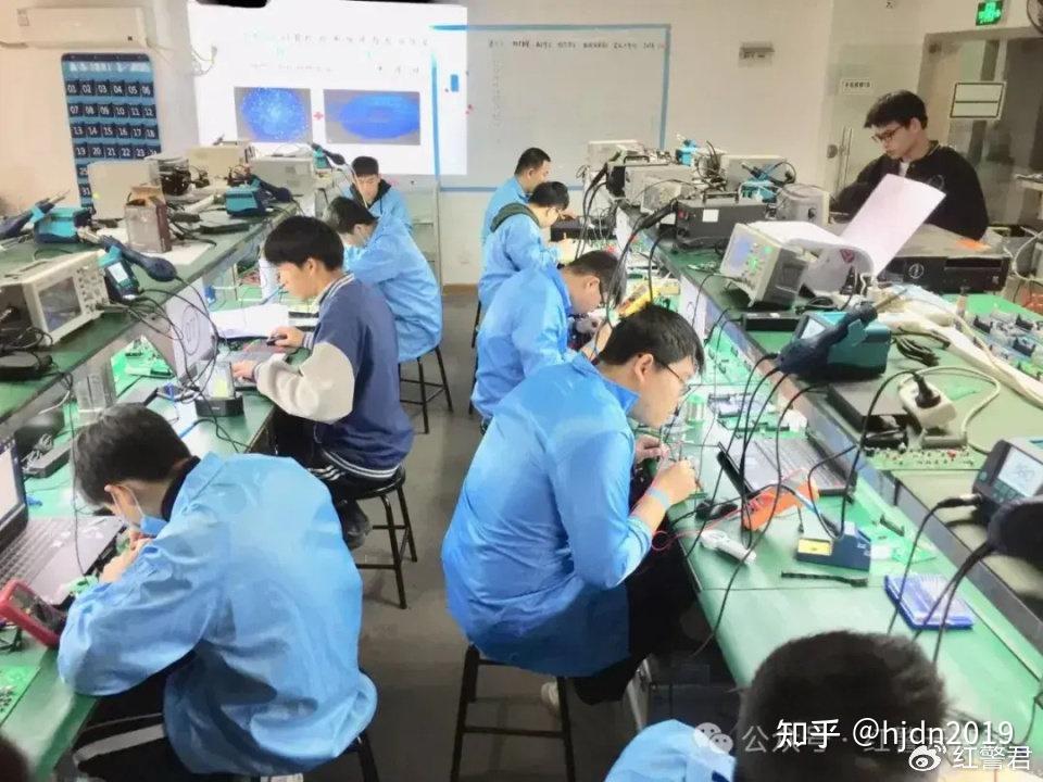 国赛实训聚焦数字产品检测与维护，计算机服务能力再提升